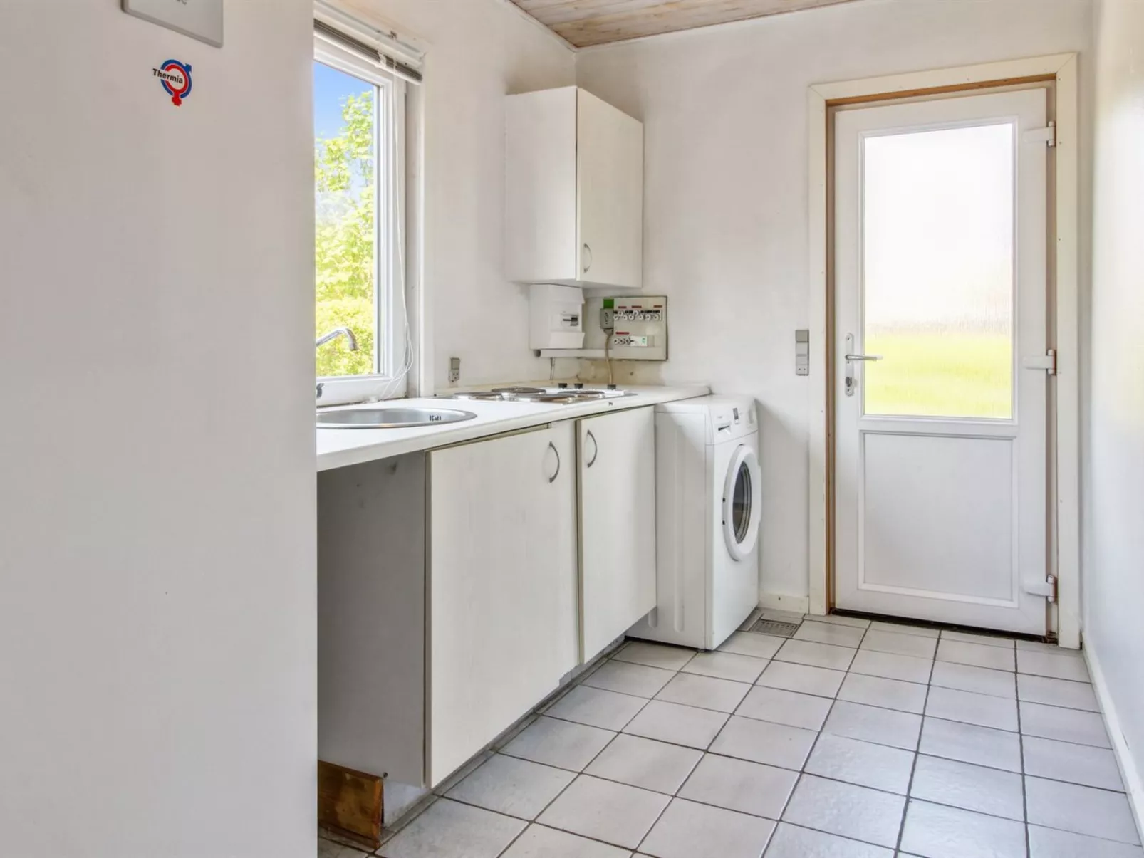 "Aku" - 24km from the sea-Binnen