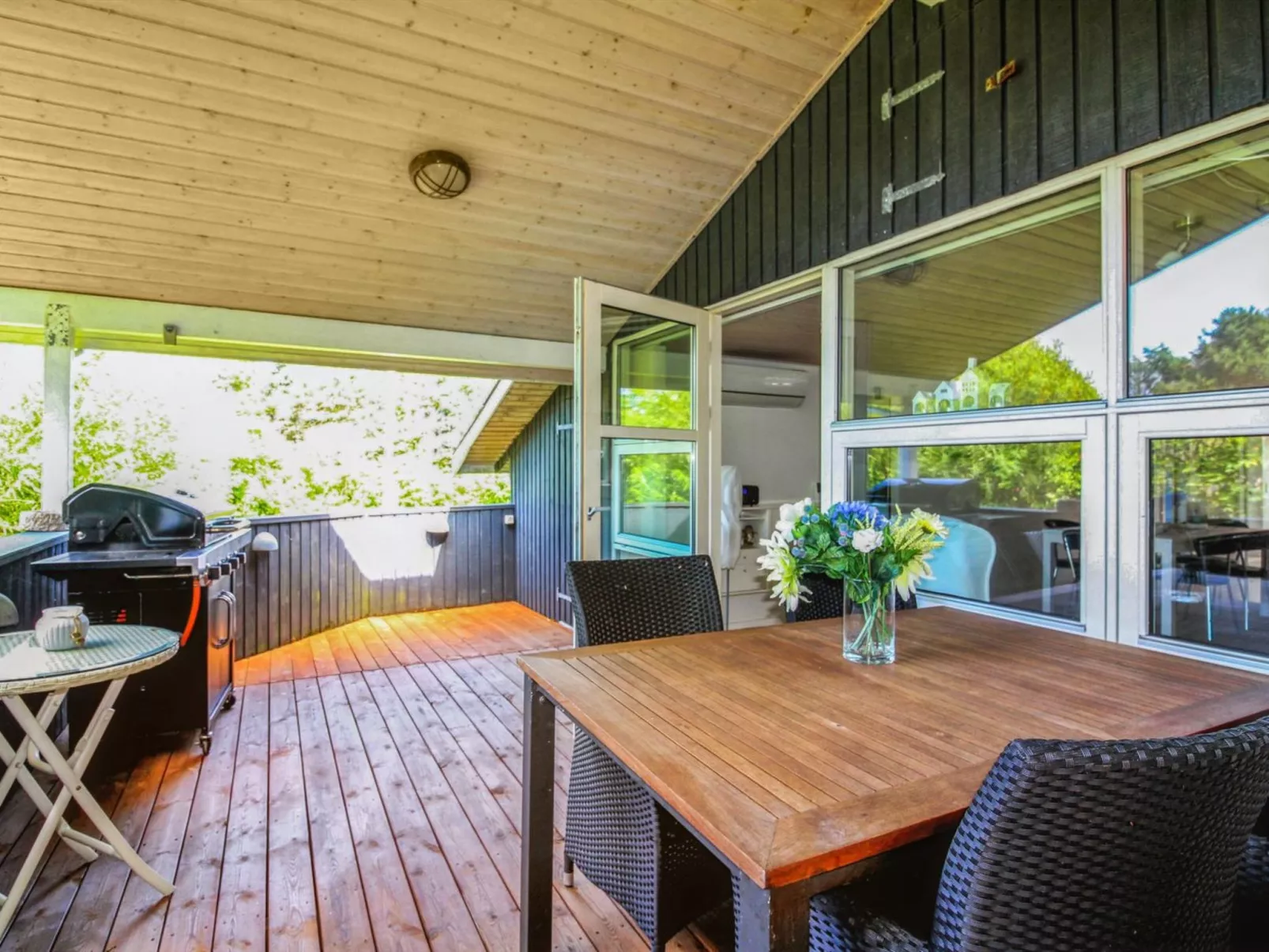 "Wisti" - 600m from the sea-Buiten