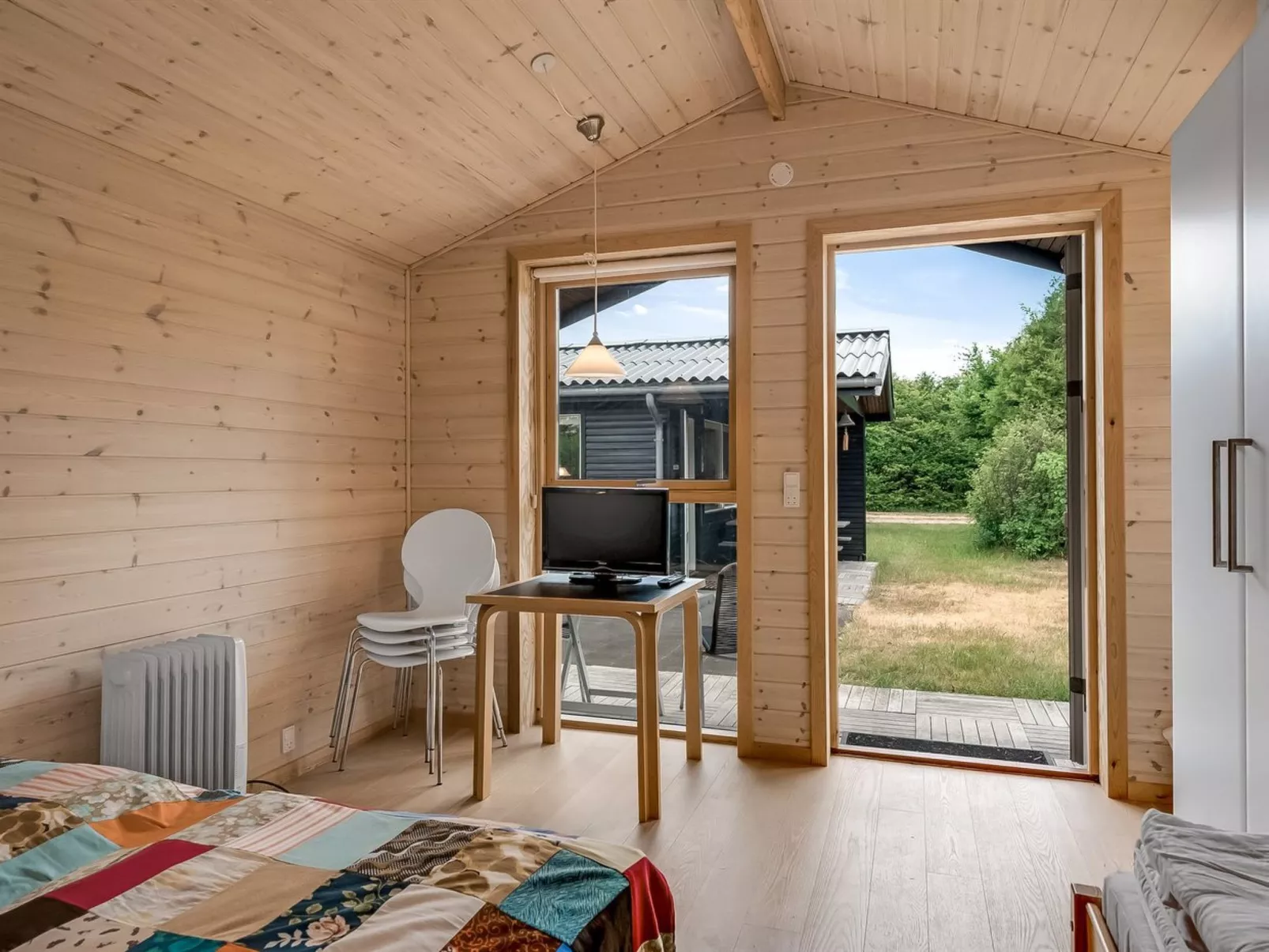 "Fifi" - 200m to the fjord-Binnen