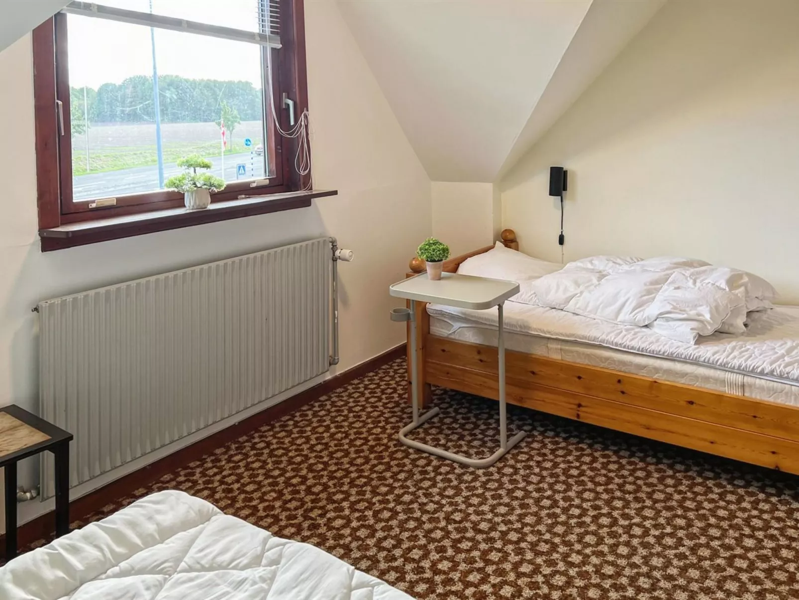 "Thera" - 5km from the sea-Binnen