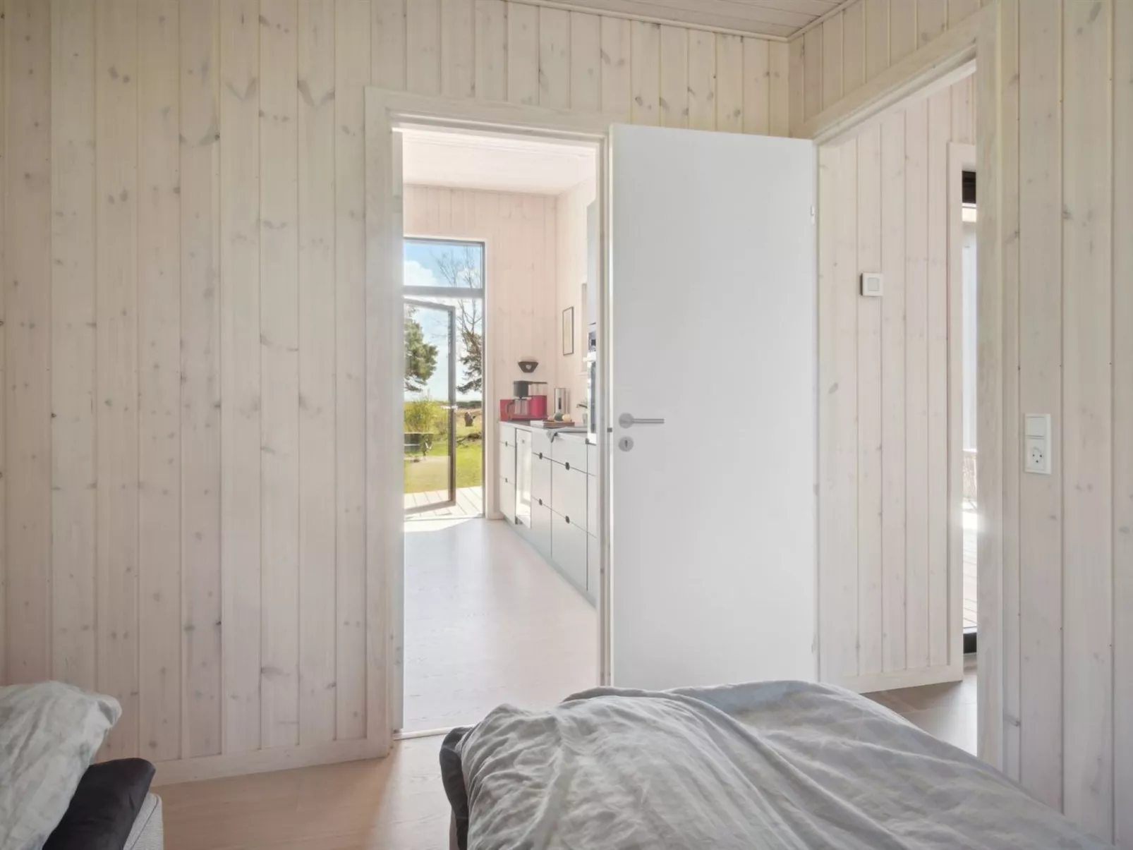 "Toska" - 100m to the fjord-Binnen