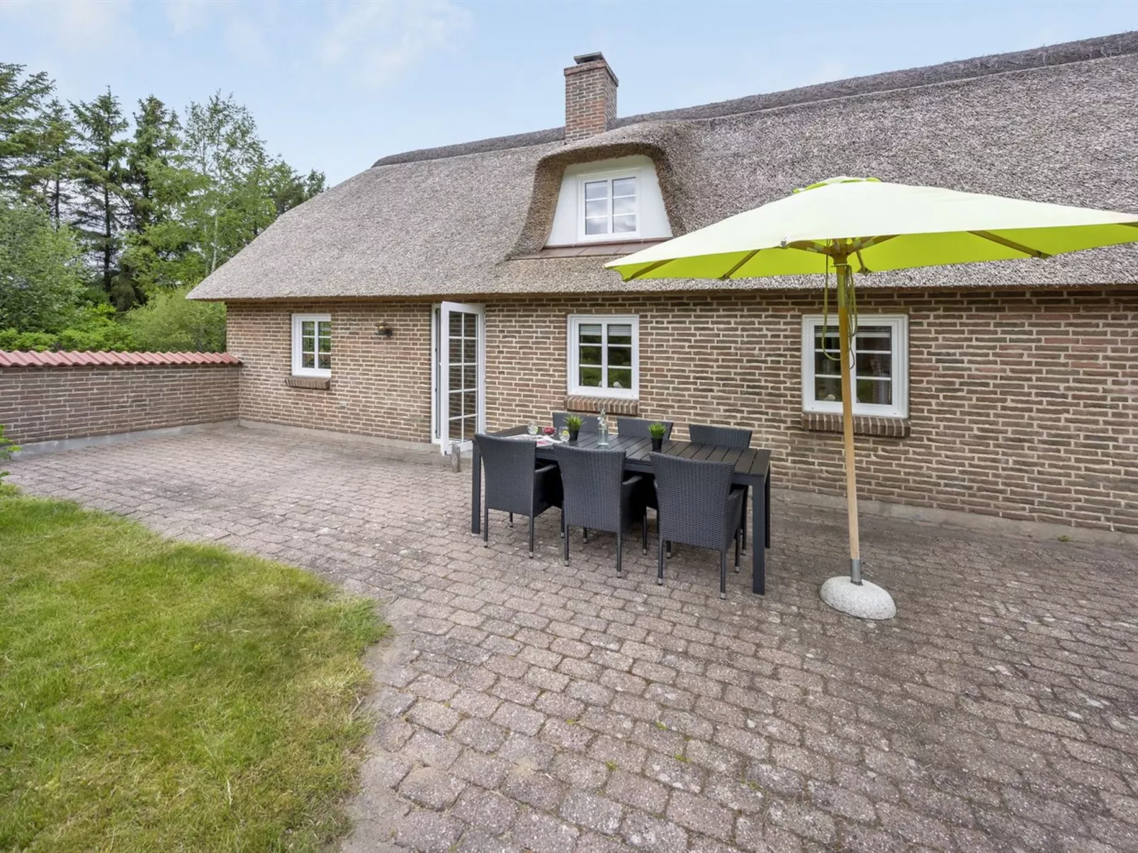 "Osmo" - 900m from the sea-Buiten