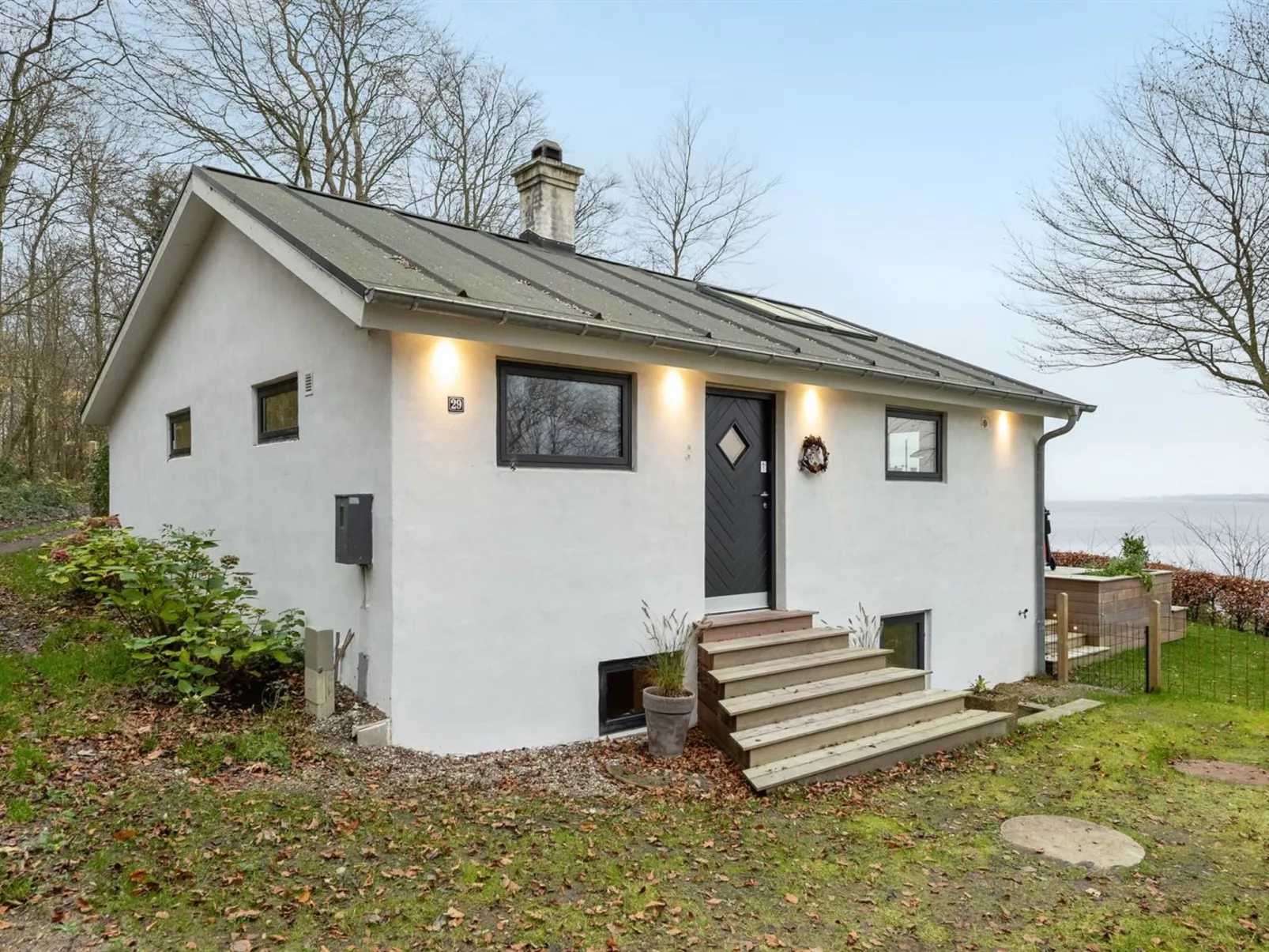 "Lika" - 25m to the fjord-Buiten