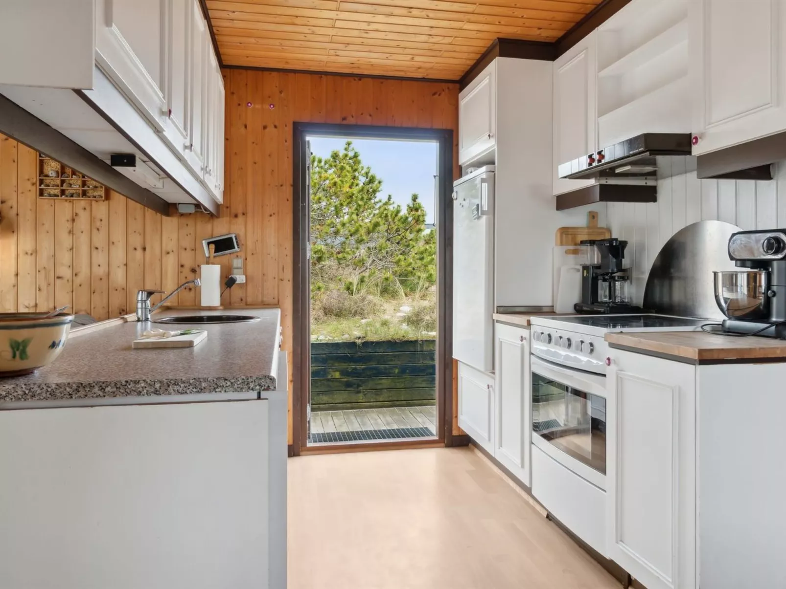 "Sulo" - 1.4km from the sea-Binnen