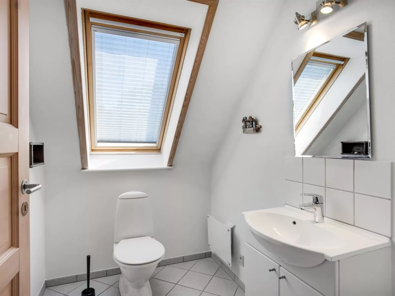 "Laila" - 1.2km from the sea-Binnen