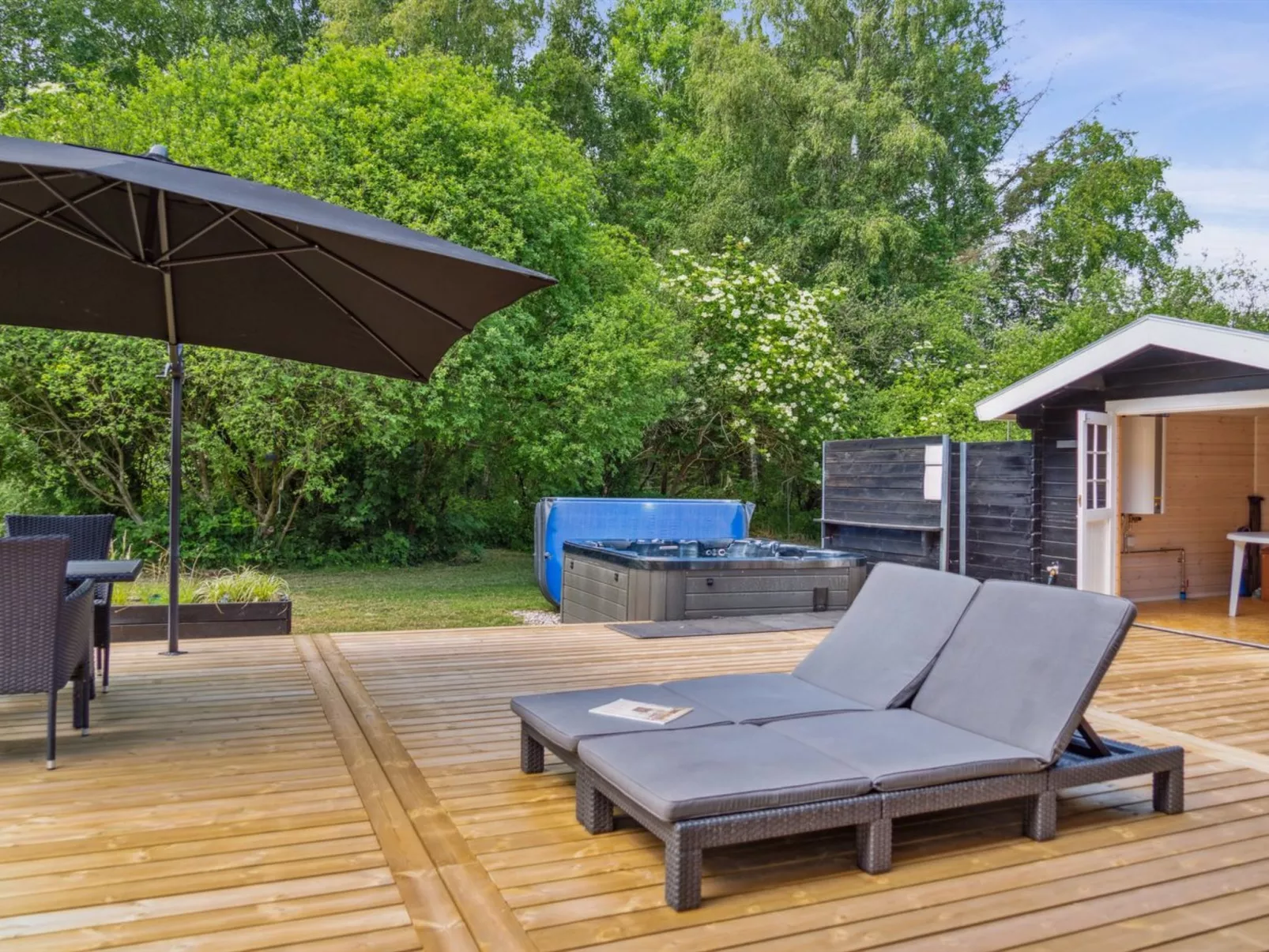 "Tia" - 1.4km from the sea-Buiten