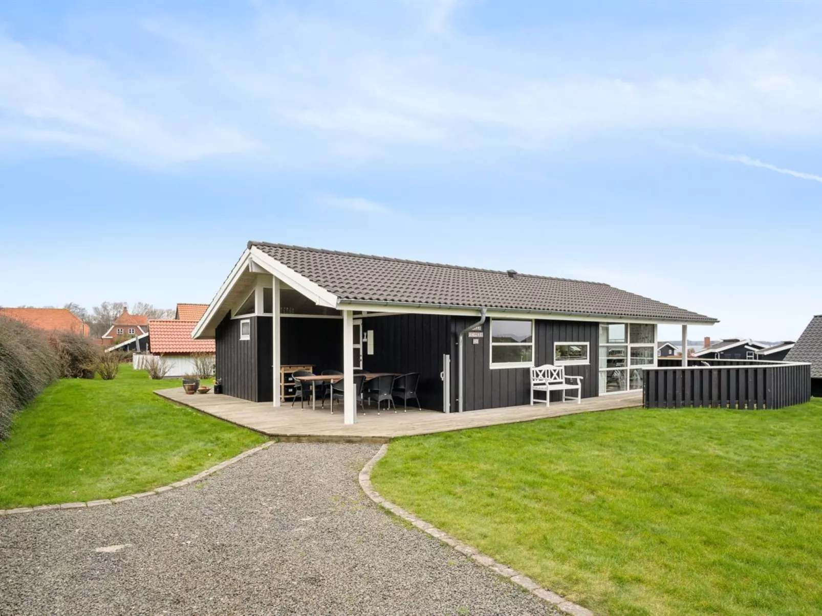 "Sohvi" - 300m from the sea-Buiten