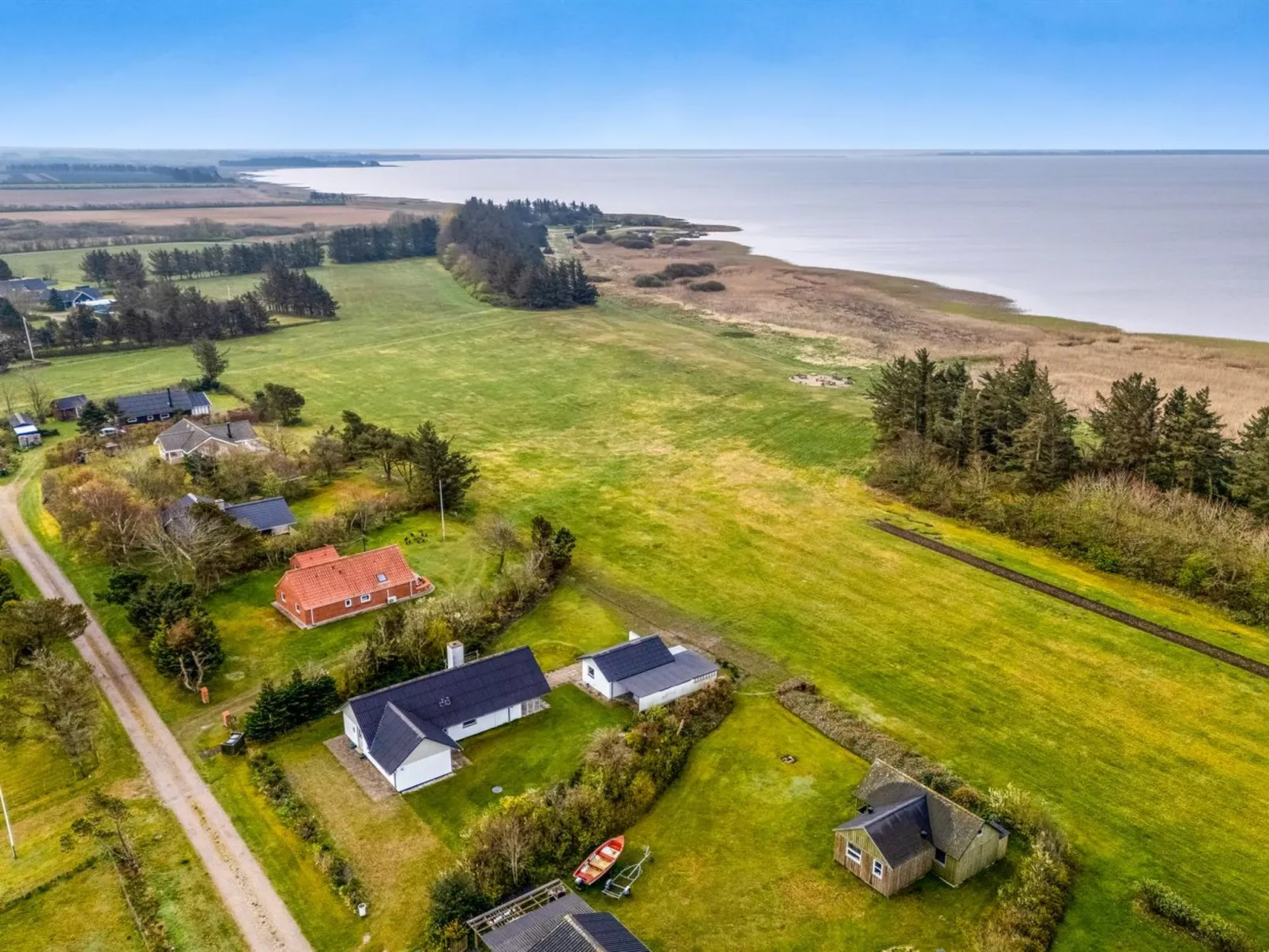 "Moreen" - 200m to the fjord-Buiten