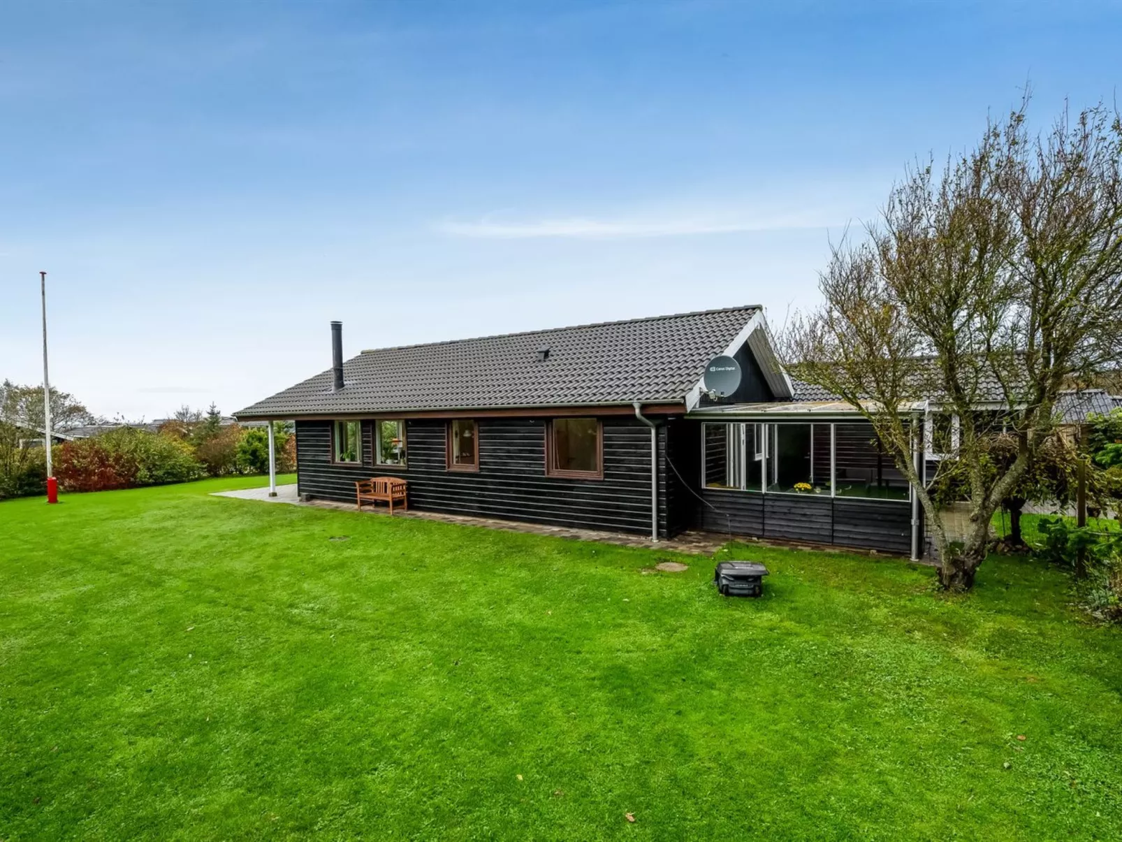 "Ensio" - 300m to the fjord-Buiten