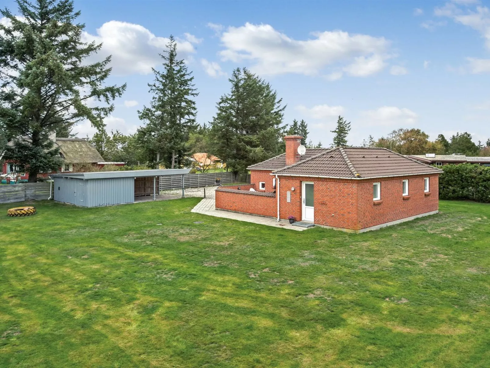 "Pernilla" - 2km from the sea-Buiten