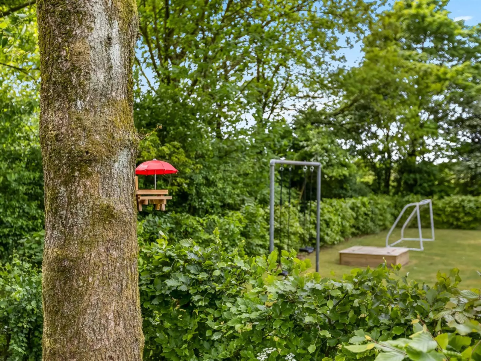 "Jette" - 30km from the sea-Binnen