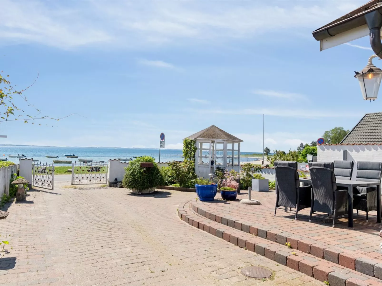 "Michel" - 25m from the sea-Buiten