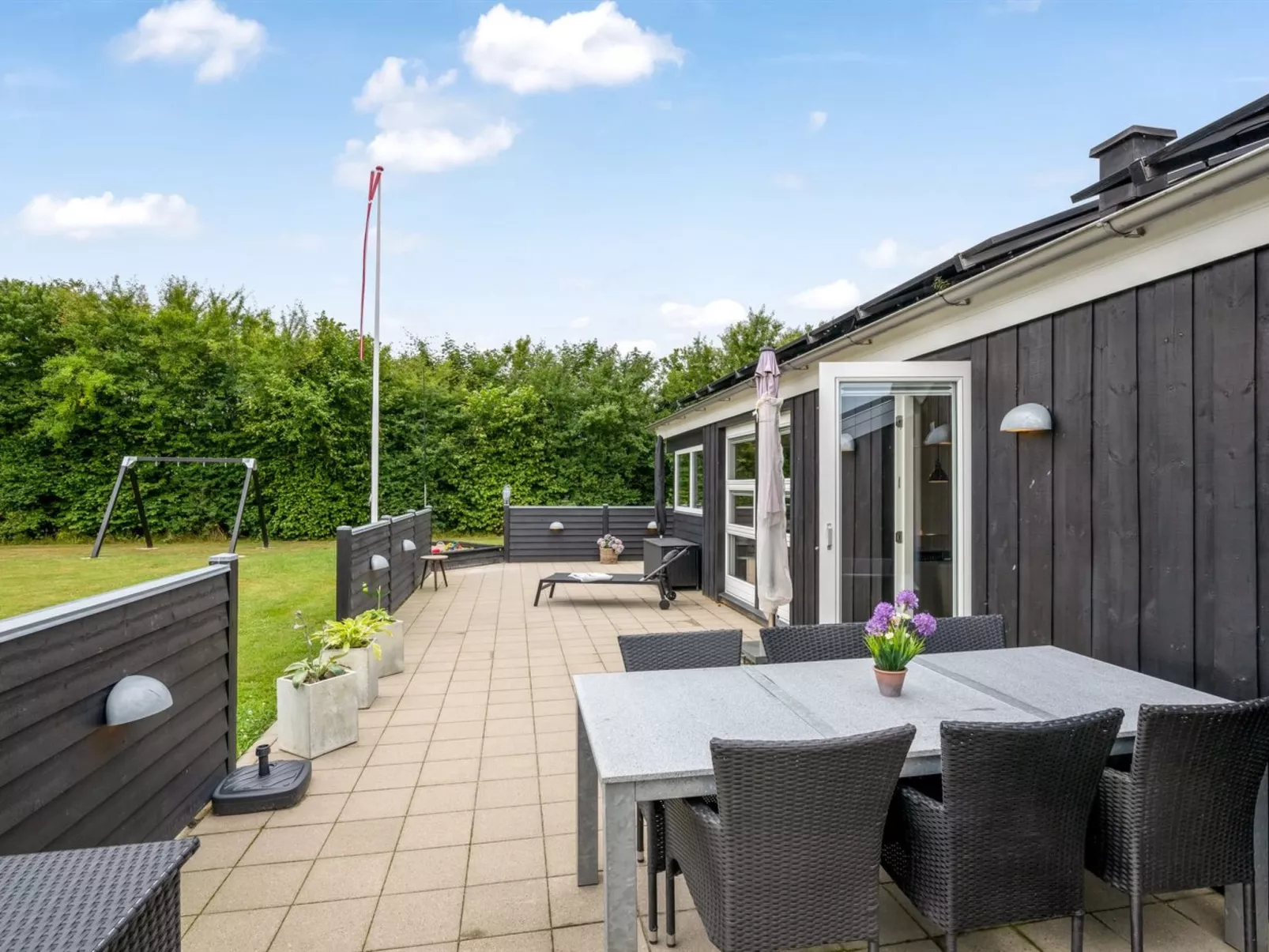 "Noreen" - 1.4km to the fjord-Buiten