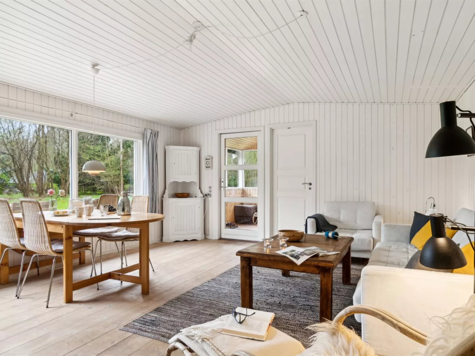 "Karl" - 4km from the sea-Binnen