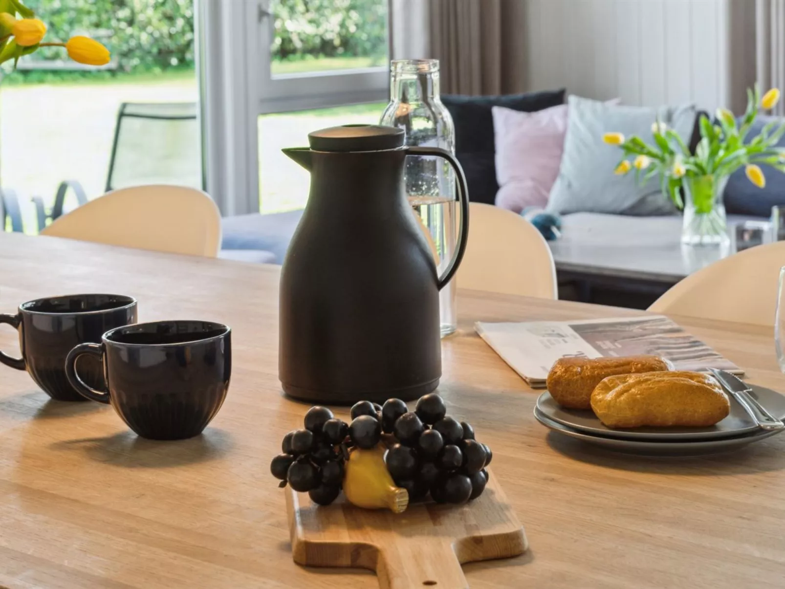 "Amiira" - 500m from the sea-Binnen