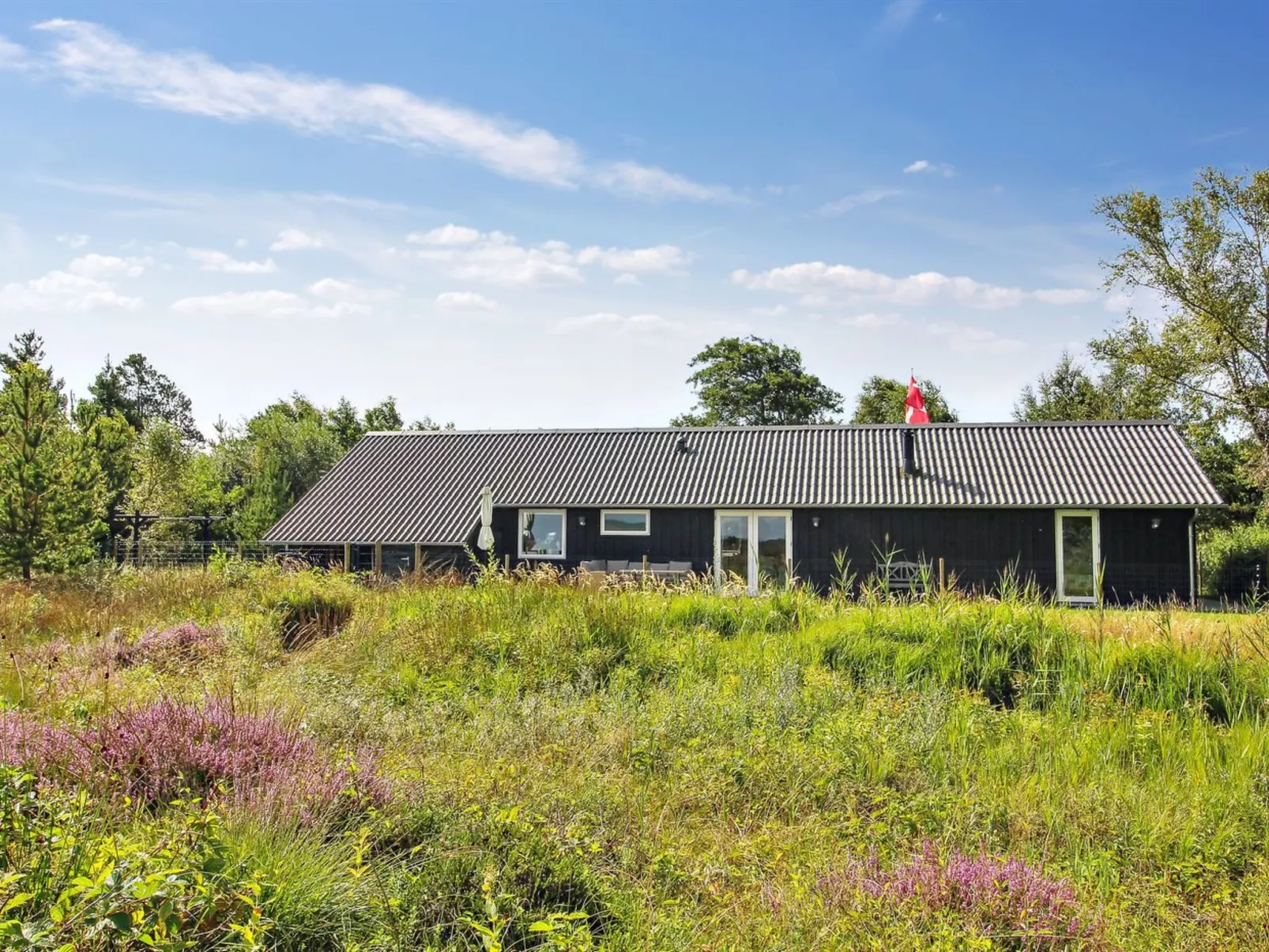 "Golubinka" - 2.5km from the sea-Buiten