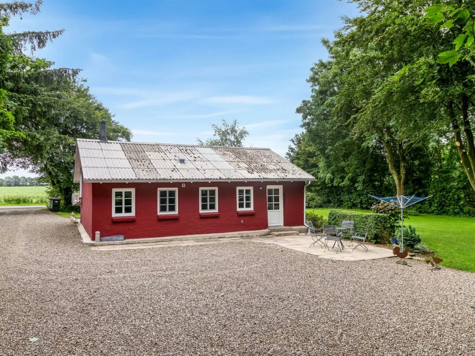 "Saran" - 30km from the sea-Buiten