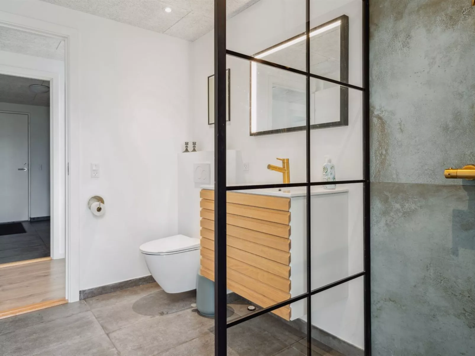 "Danika" - 650m from the sea-Binnen