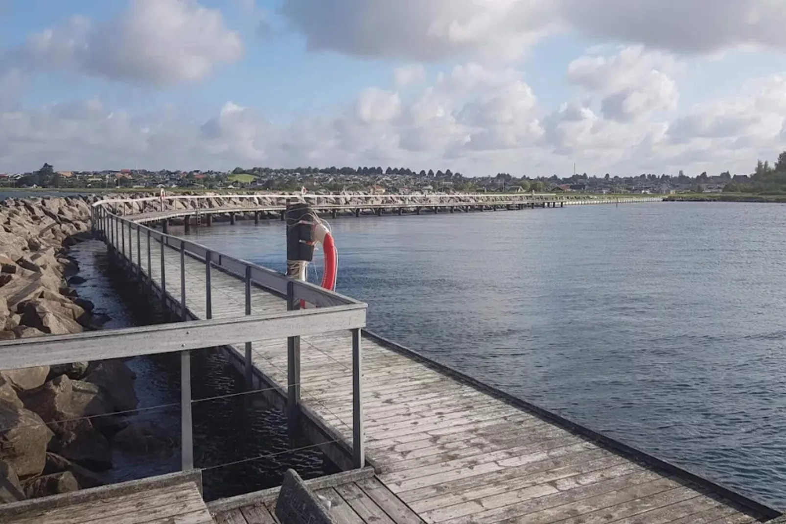 3 rooms app.,2stories,bay view,PLUS