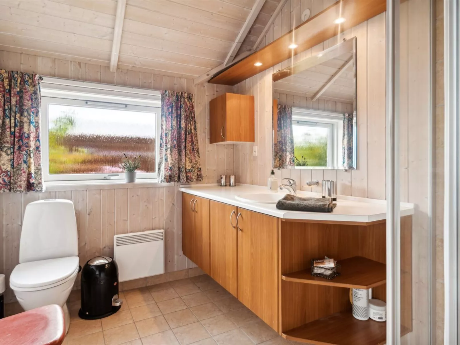 "Annrike" - 175m to the fjord-Binnen