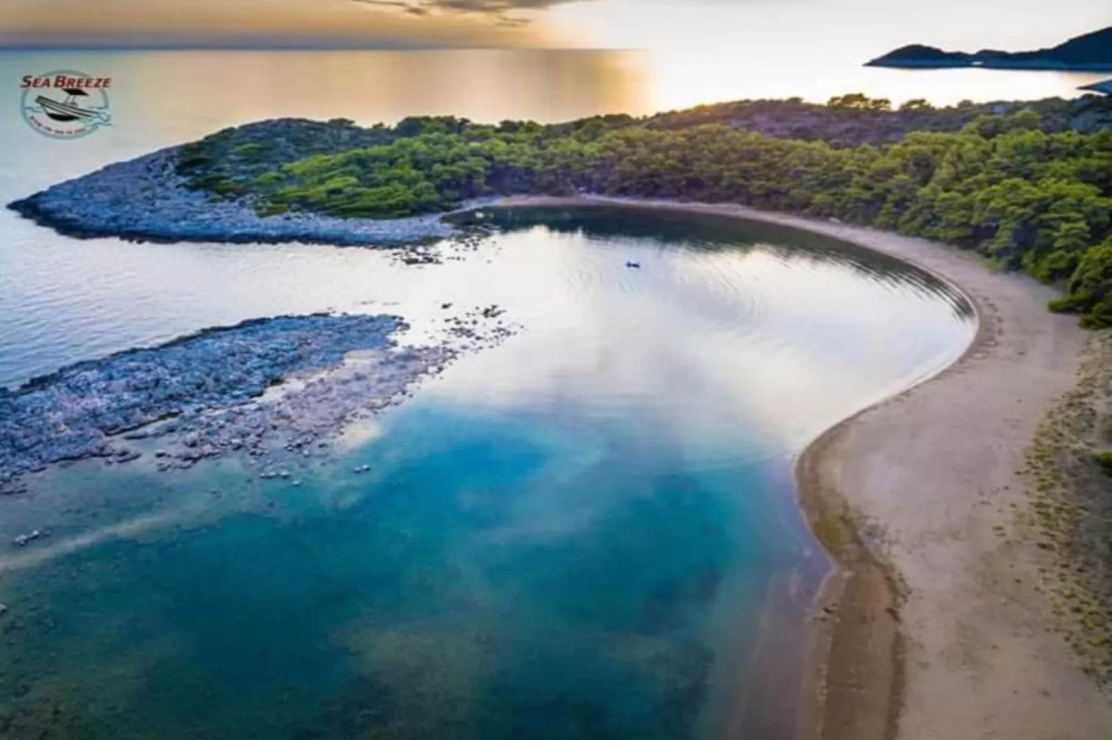 Apartments Franka Saplunara-Triple Room with Terrace and Sea View  No1-Sfeer