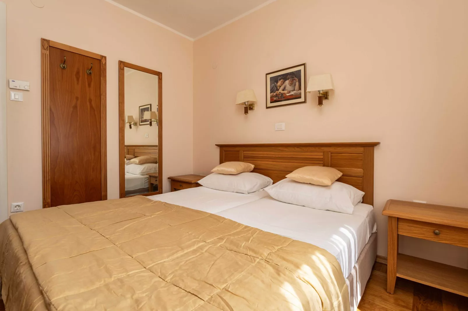 Villa Alegria Cavtat - Two Bedroom Apartment with Balcony and Sea View (Apartment B)-Slaapkamer
