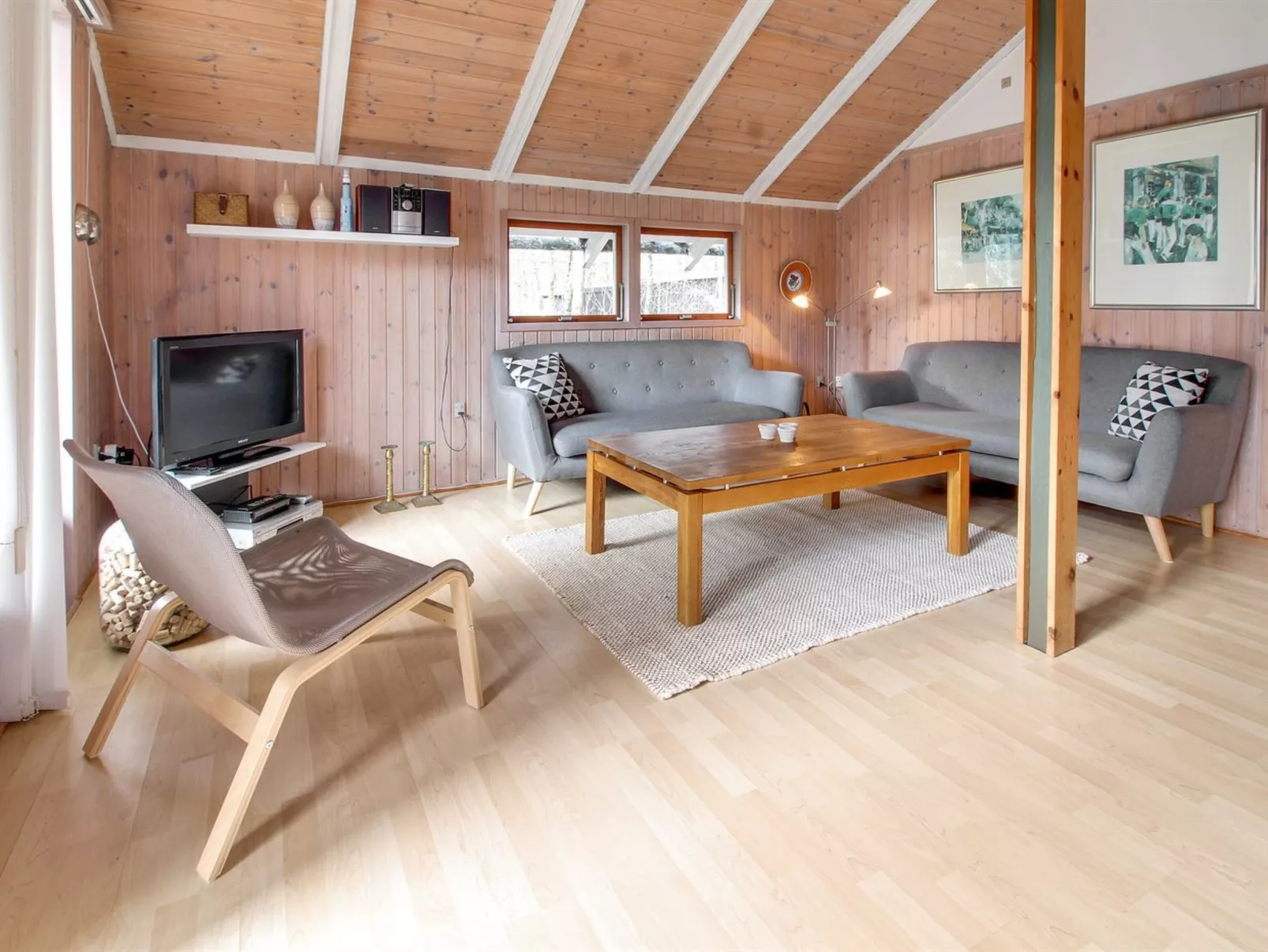 "Anttoni" - 50km from the sea-Binnen