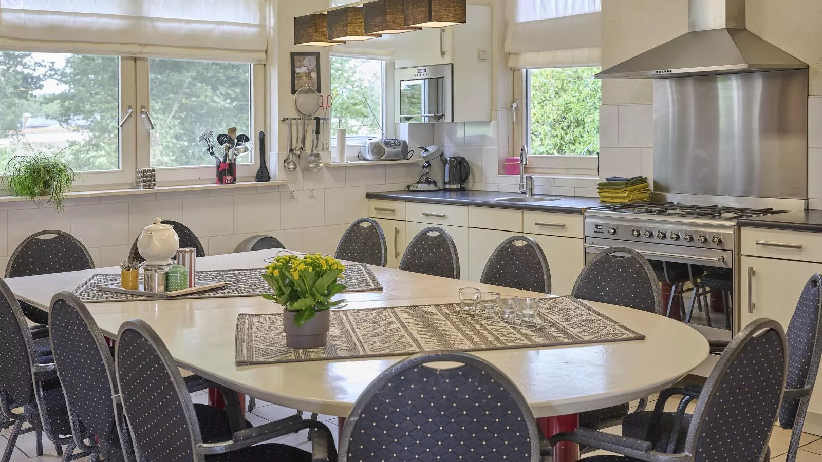 T Achterhoes-Eetkamer