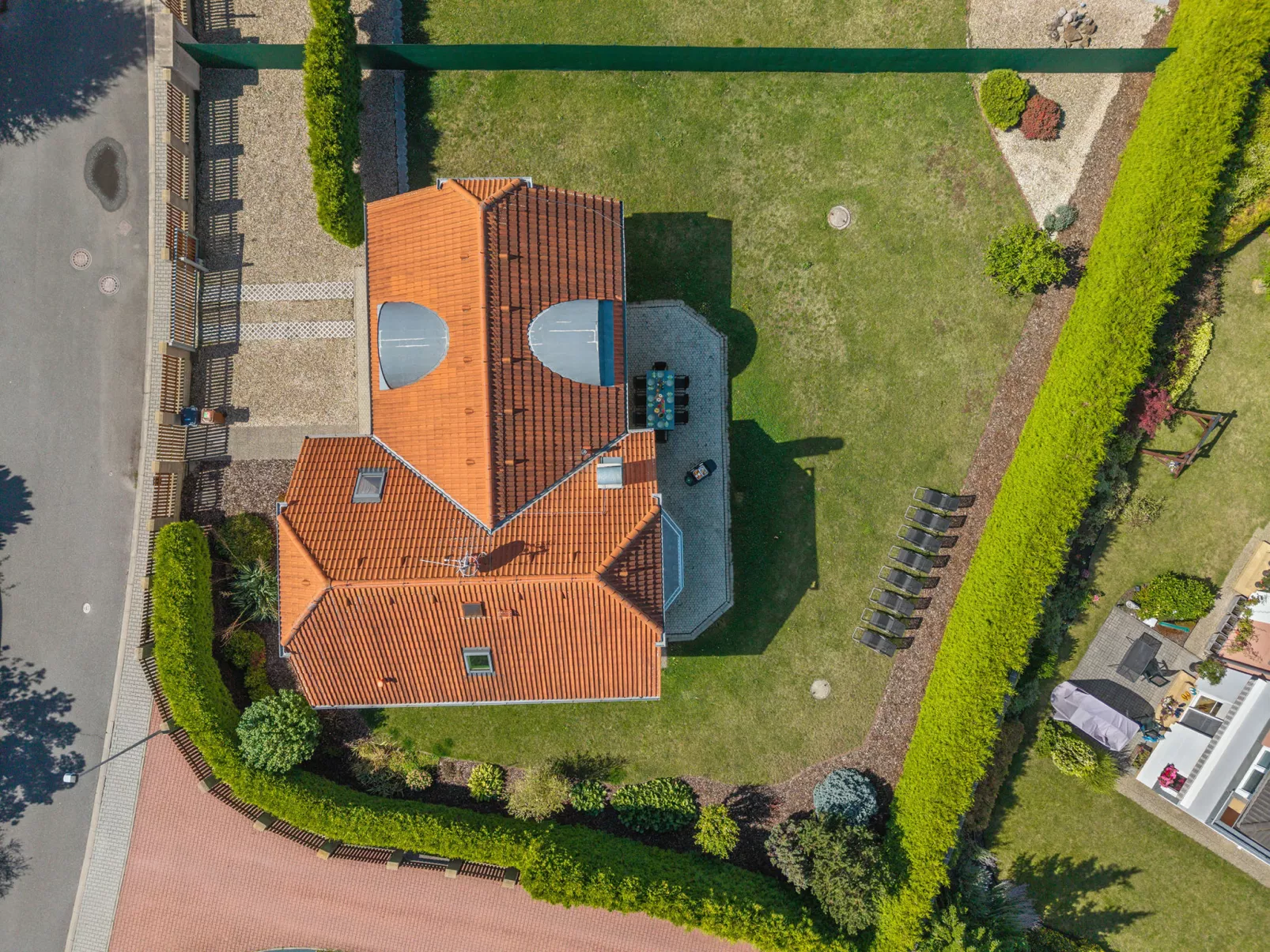 Garden & Terrace Villa-Buiten