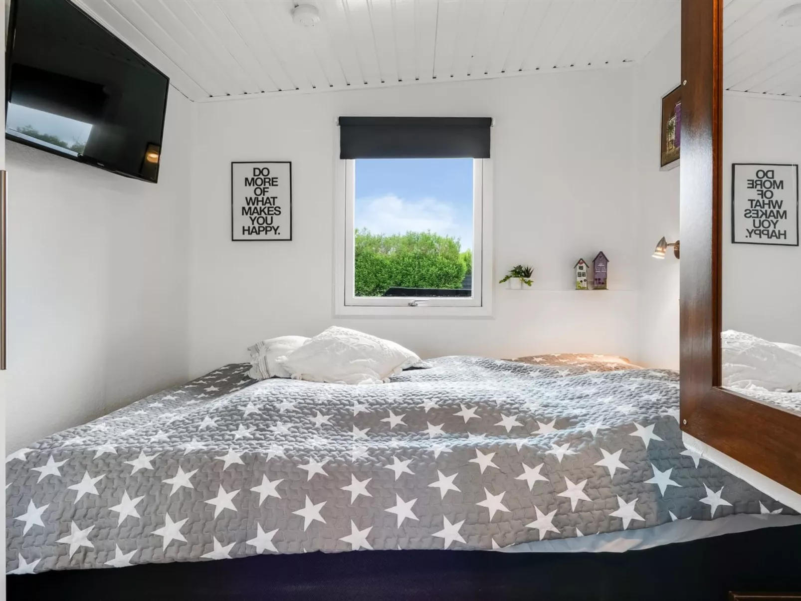 "Manina" - 230m from the sea-Binnen