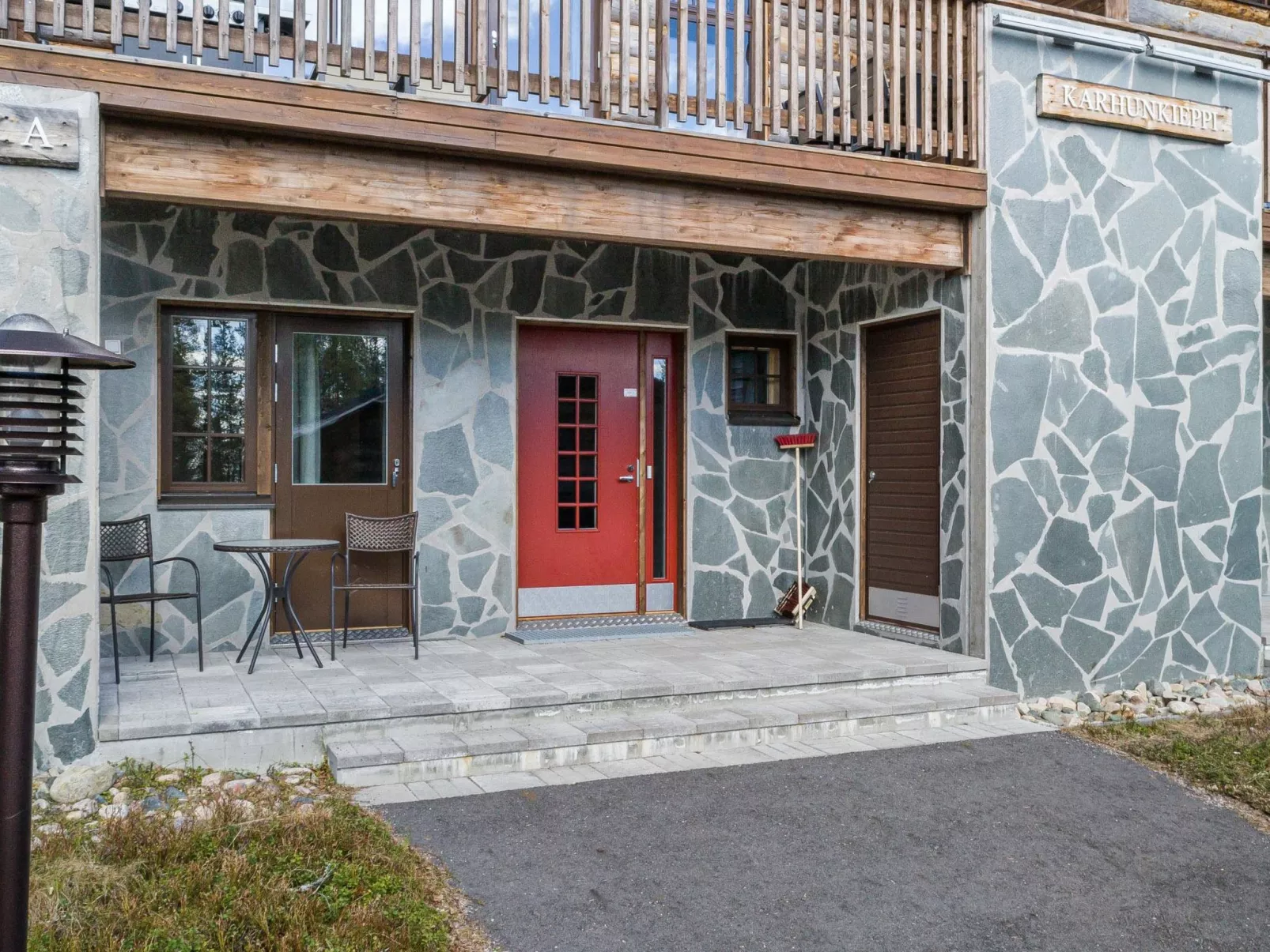 Karhunkieppi 11a-Binnen