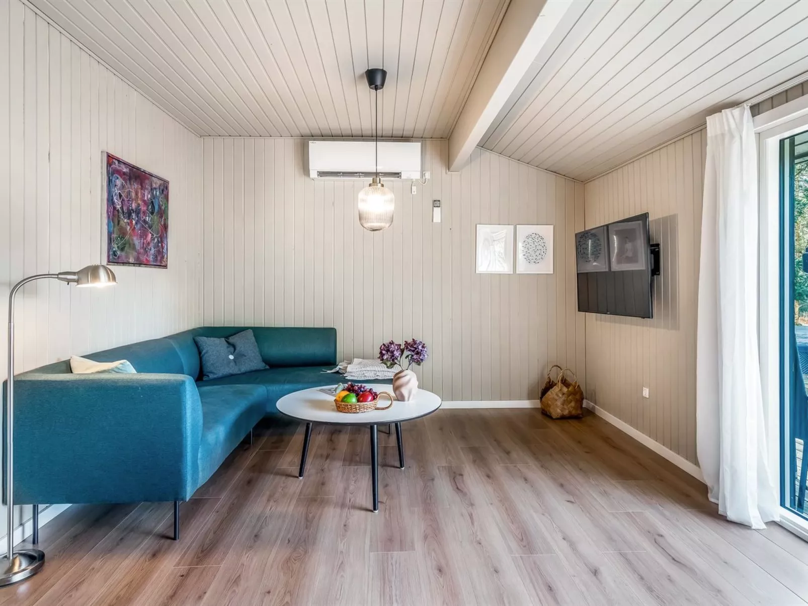 "Anline" -  from the sea-Binnen