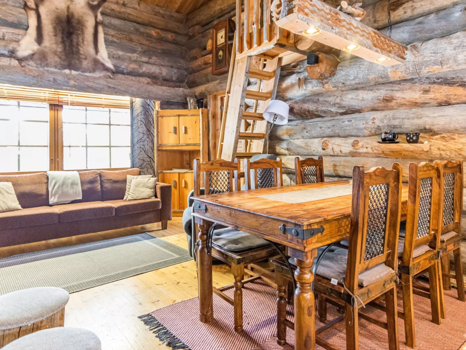 Seitsemän savua 4-Binnen