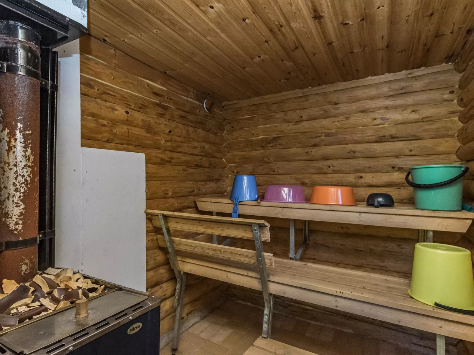 Mäkelän vierastalo-Binnen