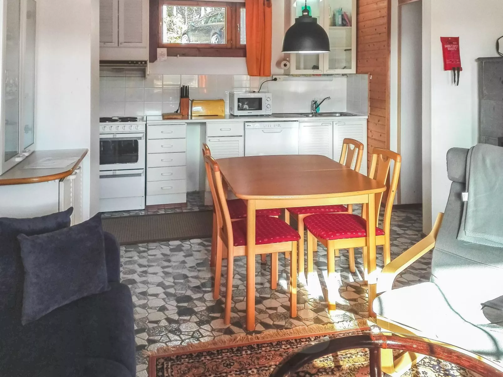 Alppikylä 1b paritalo-Binnen