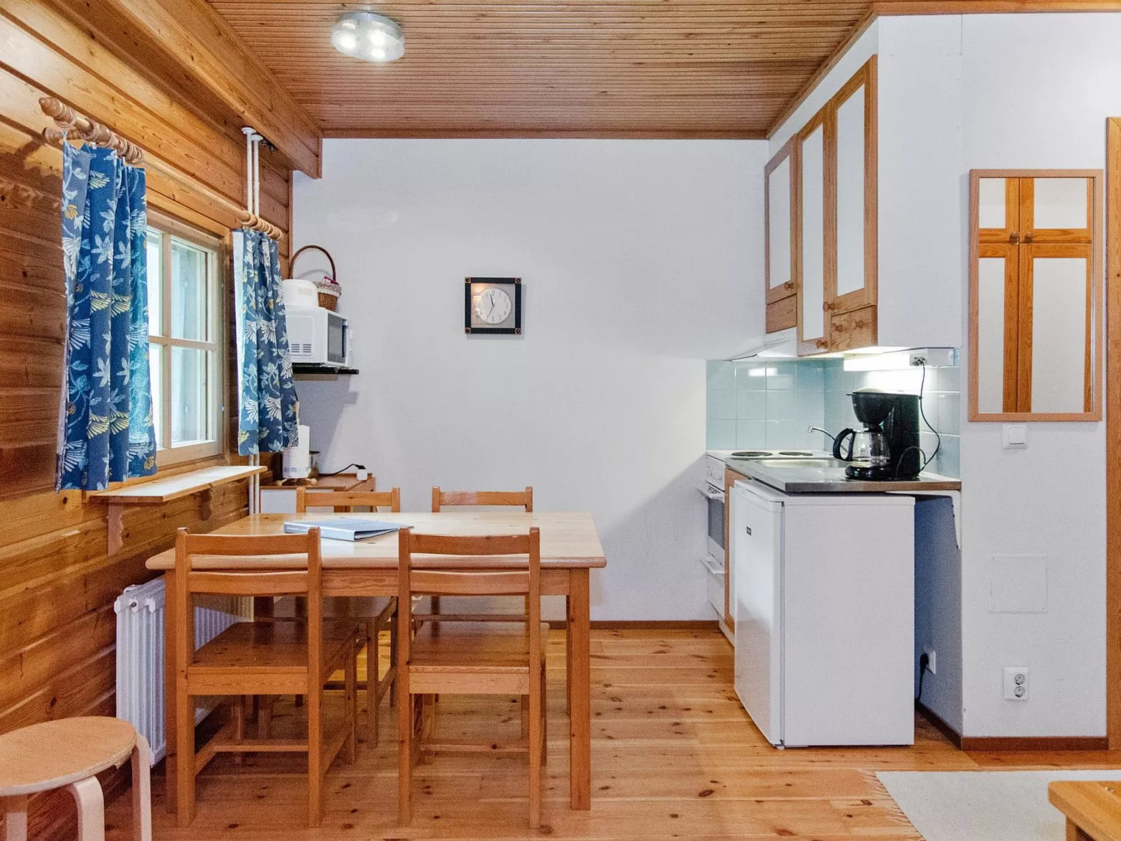 Sotka 13 by bomba-Binnen