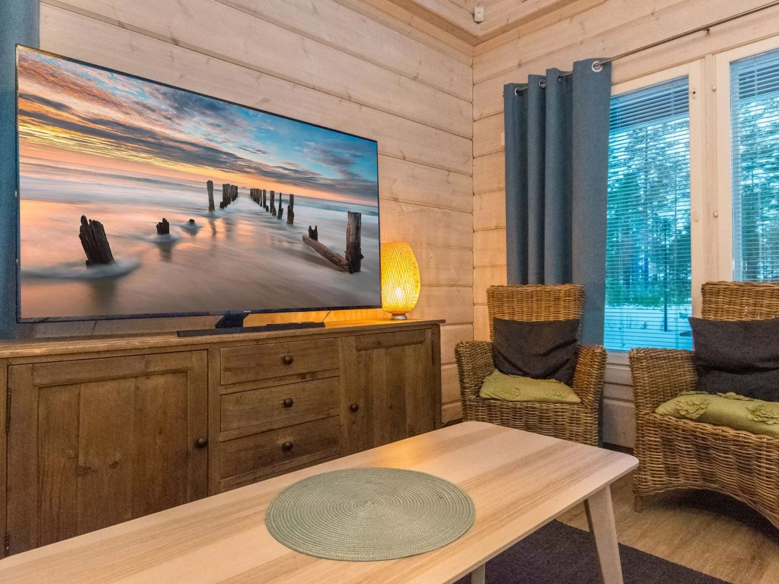 Sinisen tien helmi-Binnen