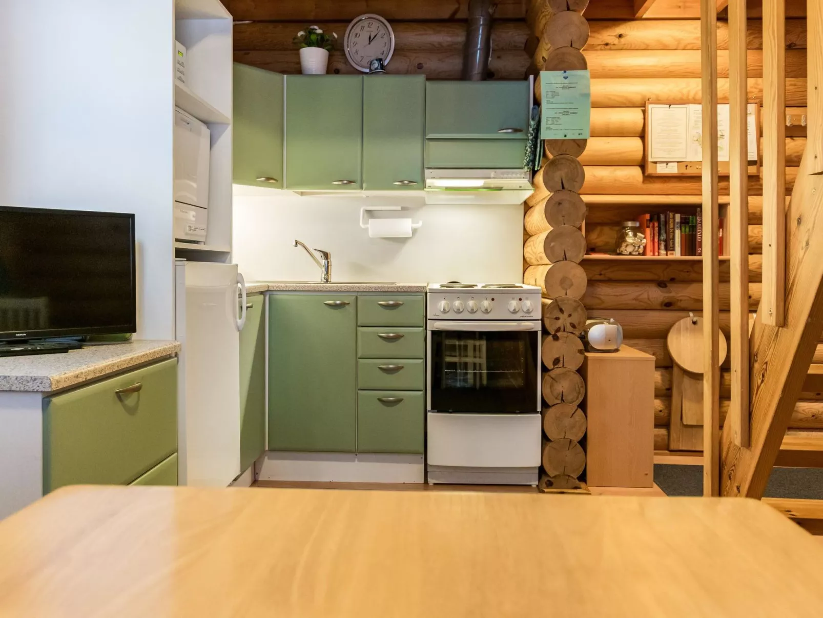 Kilpolan karoliina-Binnen