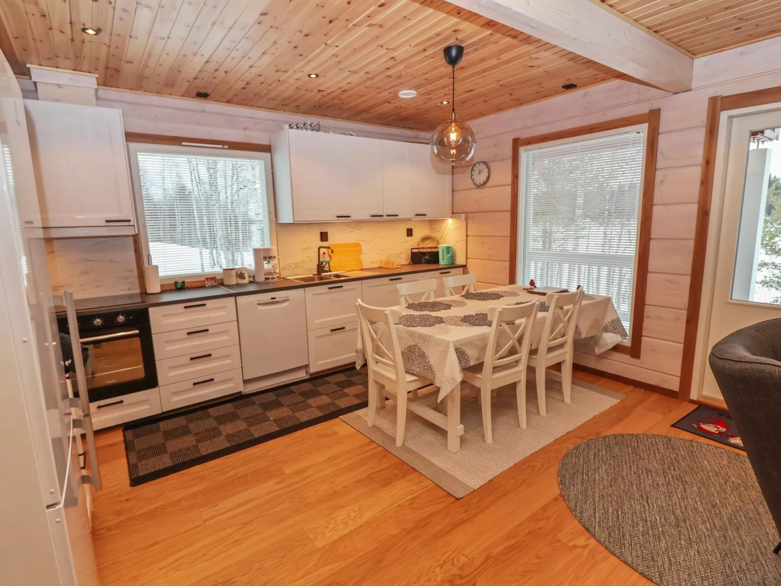 Huvila tornionjoen rannalla-Binnen