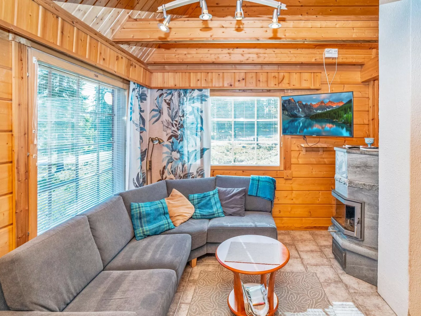 Kinostupa 1a (2)-Binnen