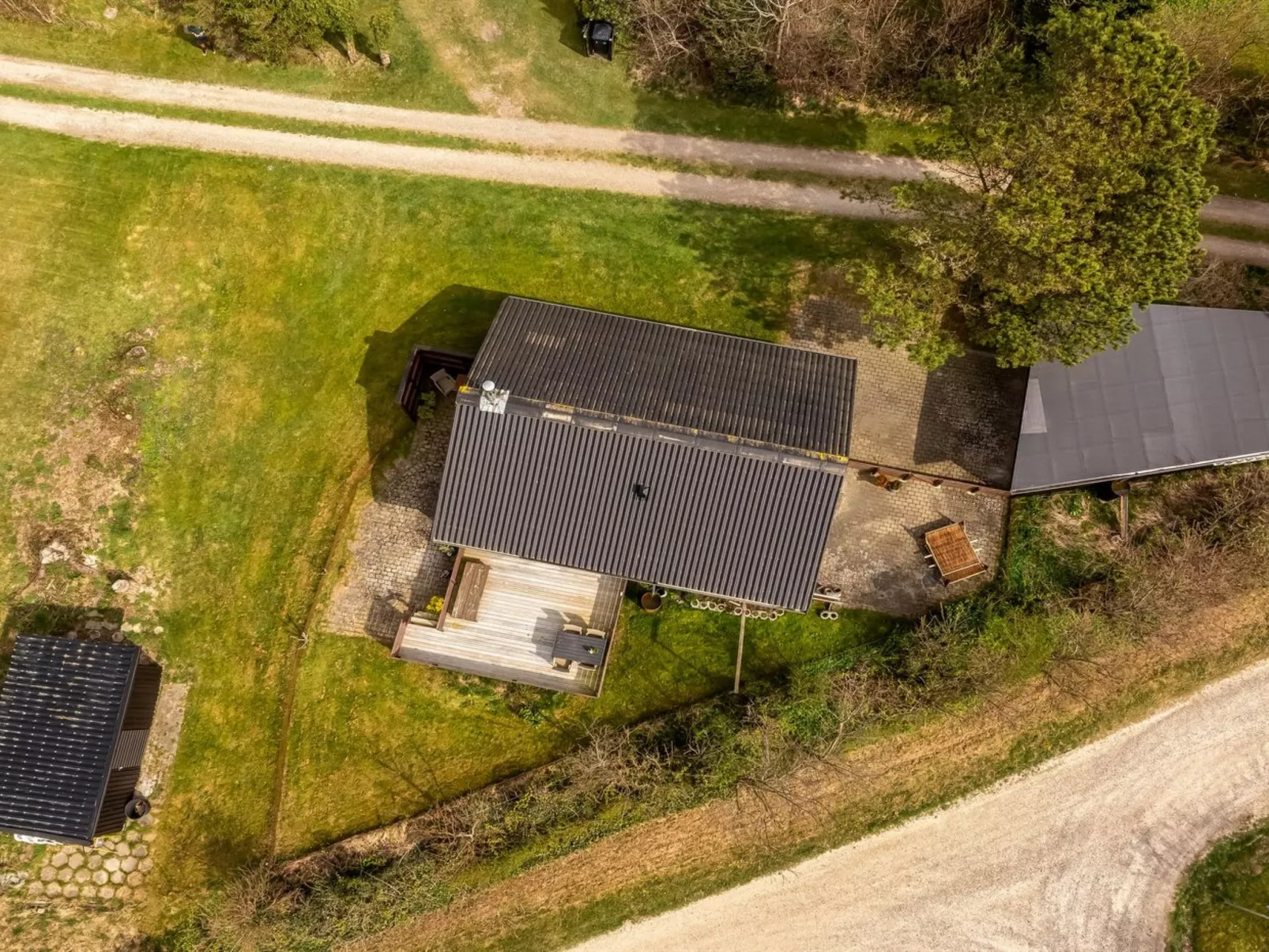 "Lenya" - 300m to the fjord-Buiten