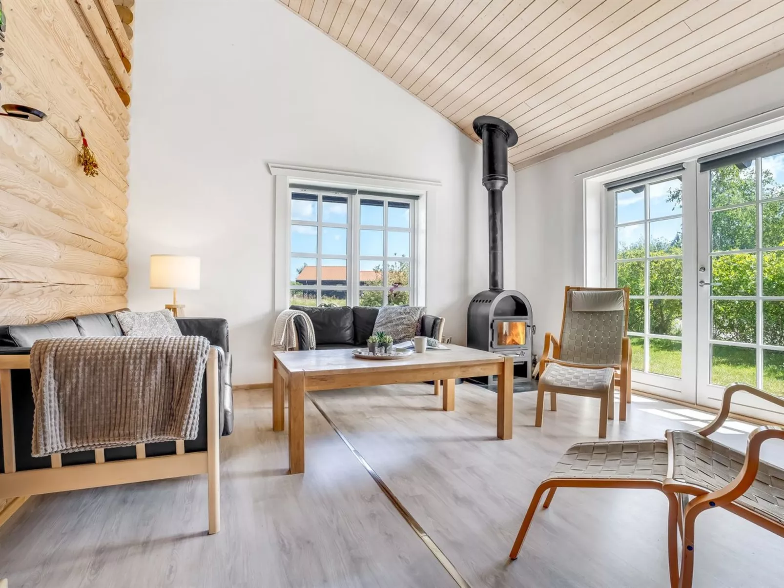 "Edzard" - 900m from the sea-Binnen