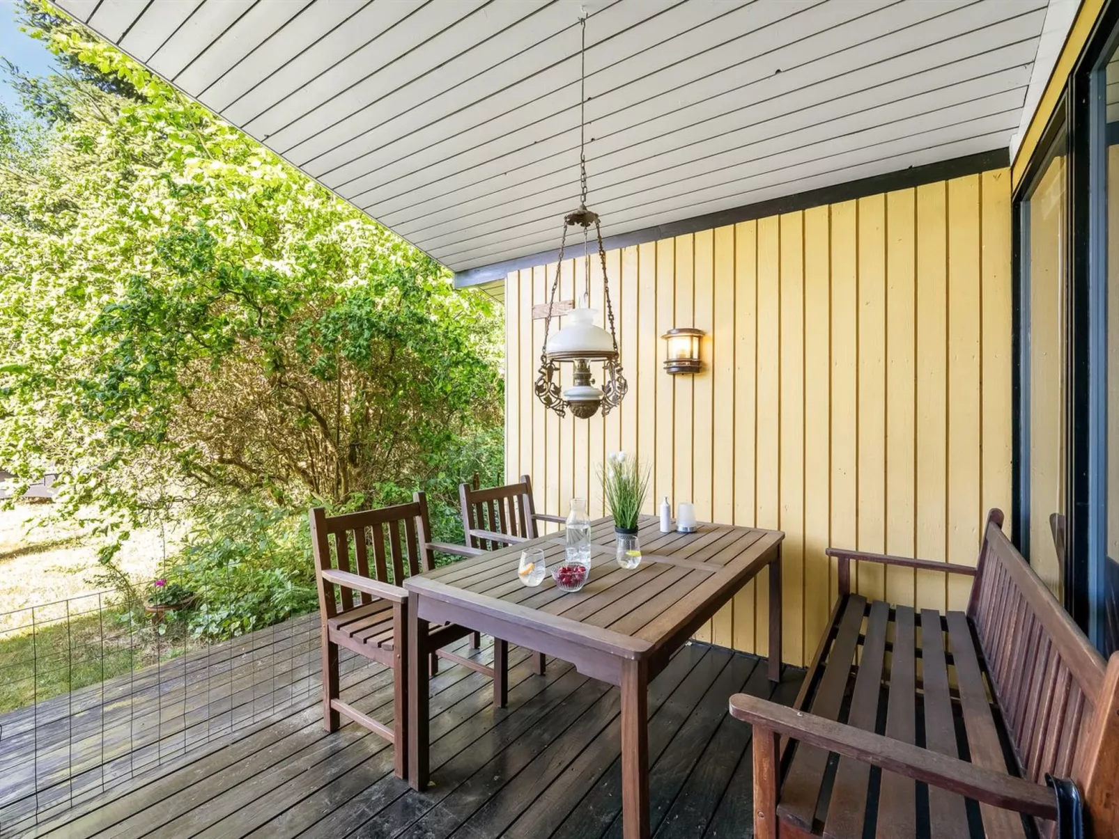 "Tenaya" - 200m to the fjord-Buiten