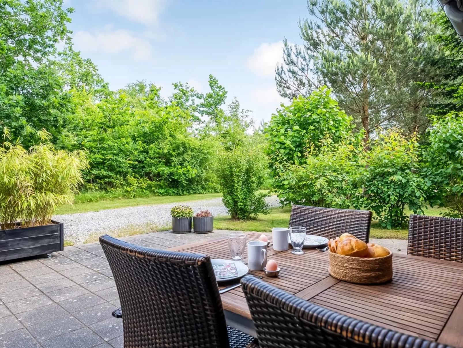 "Rosaline" - 500m from the sea-Buiten