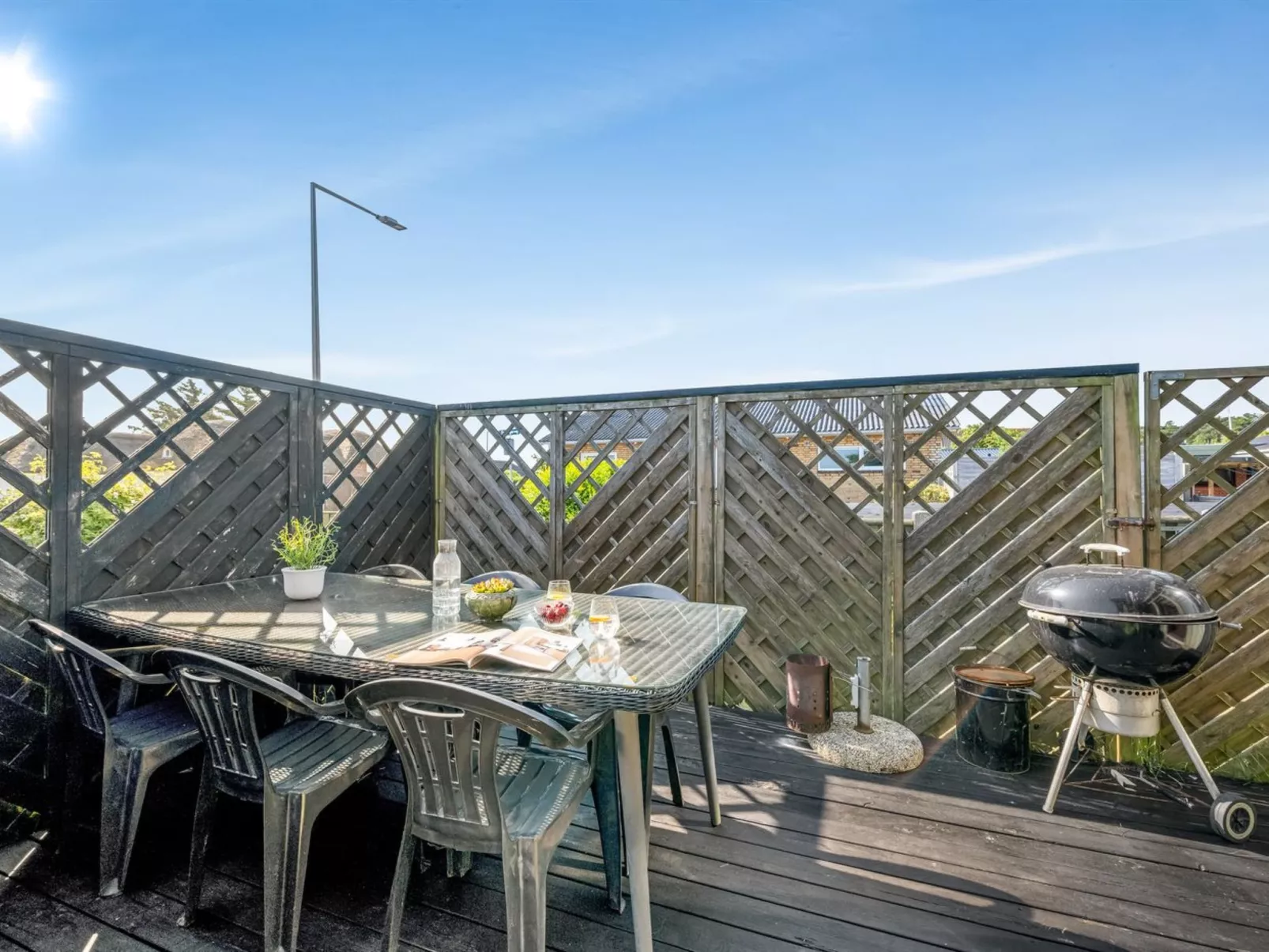 "Svein" - 500m to the fjord-Buiten