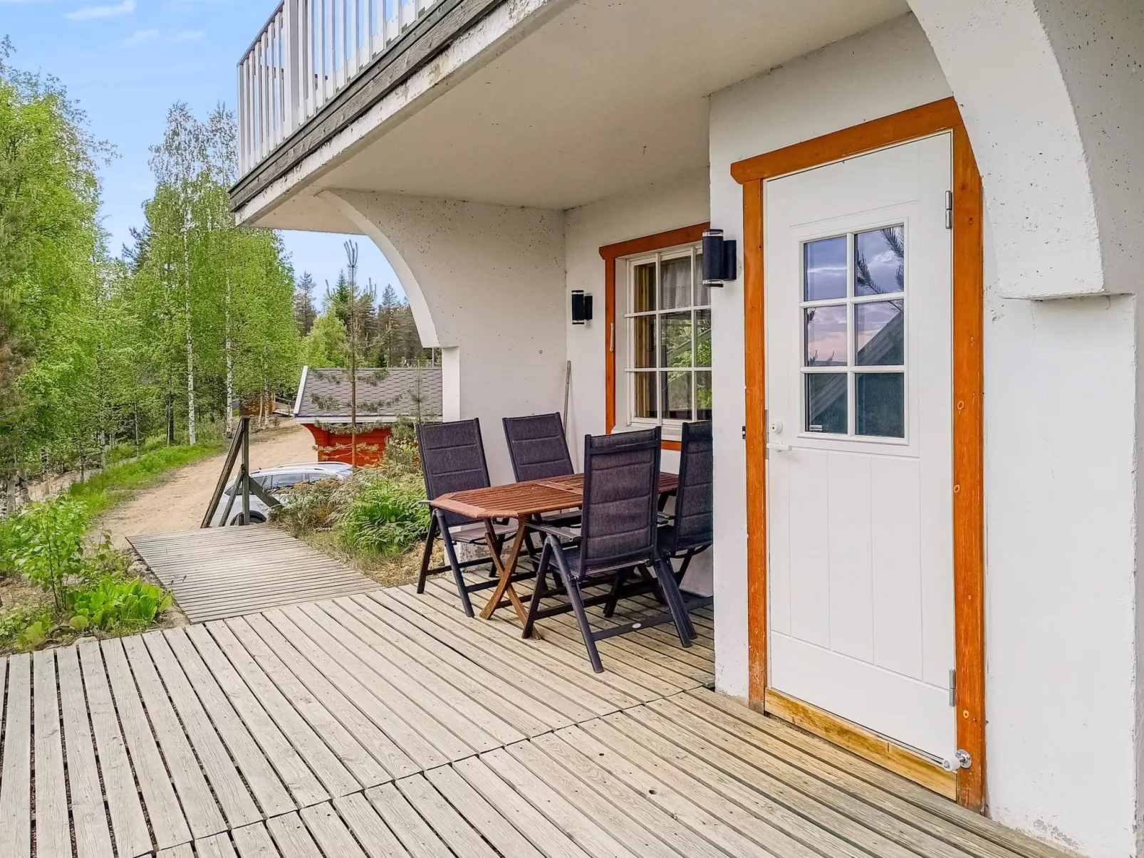 Mukalilla, paritalo sis loppusiivouksen-Binnen