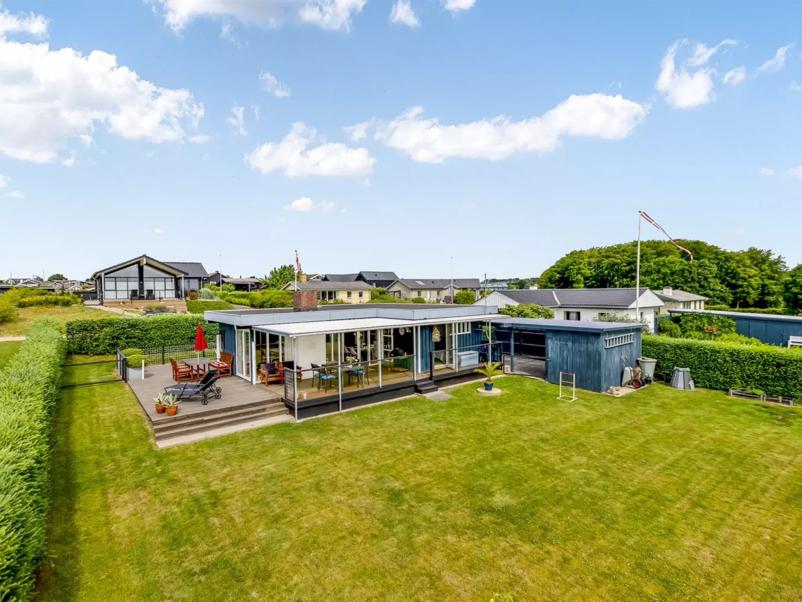 "Nielsine" - 250m from the sea-Buiten