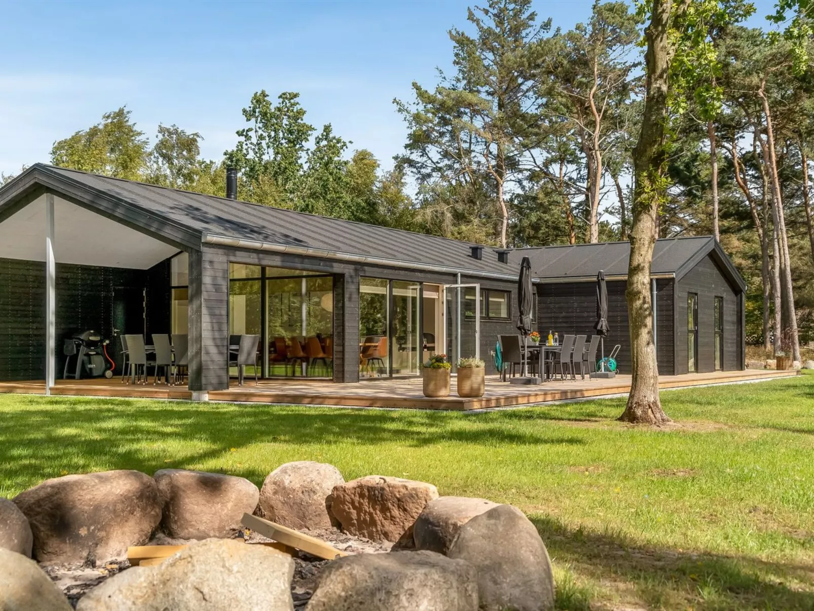 "Zoya" -  from the sea-Buiten