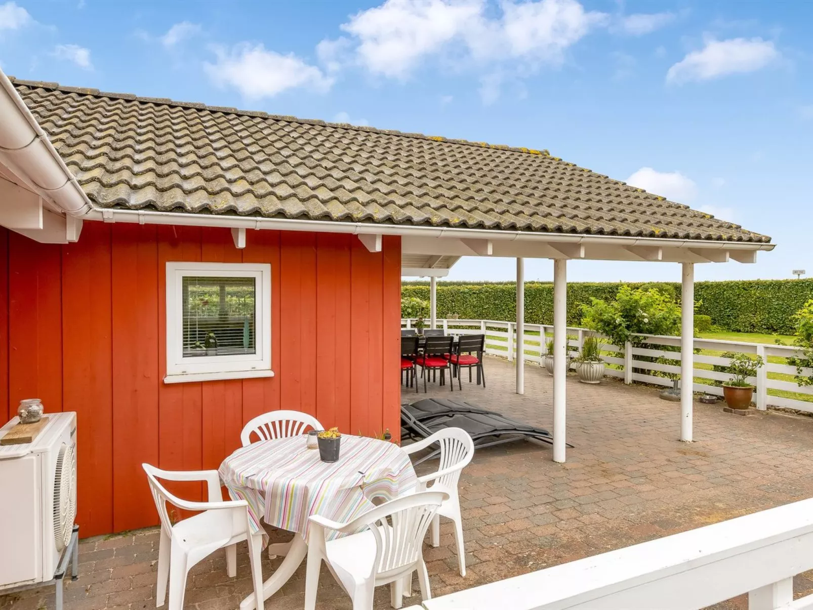 "Trifun" - 300m from the sea-Buiten