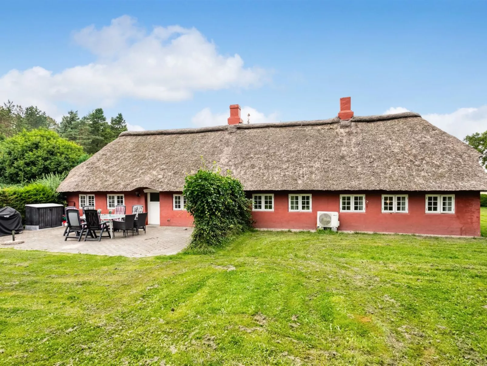 "Yrjö" - 2.5km from the sea-Buiten